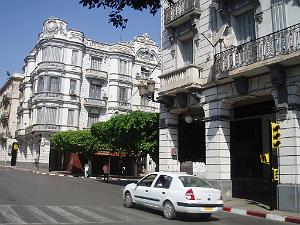 ORAN AOUT 2006 PLACE DES VICTOIRES A DROITE AVENUE LOUBET
